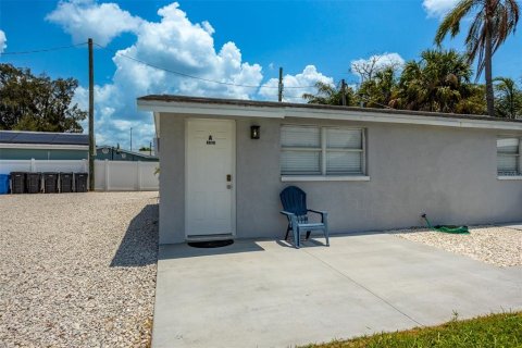 Commercial property in Tampa, Florida 198.44 sq.m. № 1723757 - photo 9
