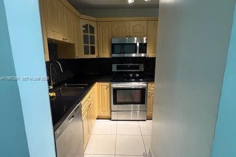 Apartamento en alquiler en Miami, Florida, 2 dormitorios, 97.08 m2 № 2018024 - foto 14