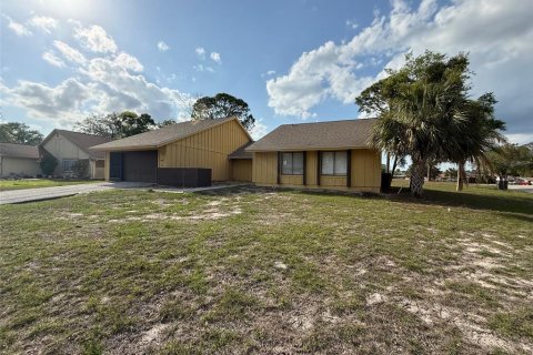 Casa en venta en Weeki Wachee, Florida, 4 dormitorios, 165.37 m2 № 2102226 - foto 14