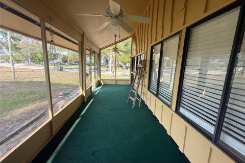 Casa en venta en Weeki Wachee, Florida, 4 dormitorios, 165.37 m2 № 2102226 - foto 13
