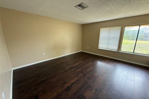 Casa en venta en Weeki Wachee, Florida, 4 dormitorios, 165.37 m2 № 2102226 - foto 6