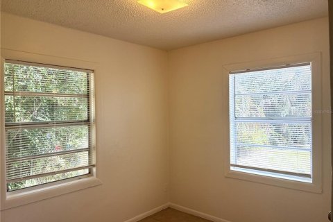 Villa ou maison à louer à Tampa, Floride: 3 chambres, 69.49 m2 № 2329519 - photo 6