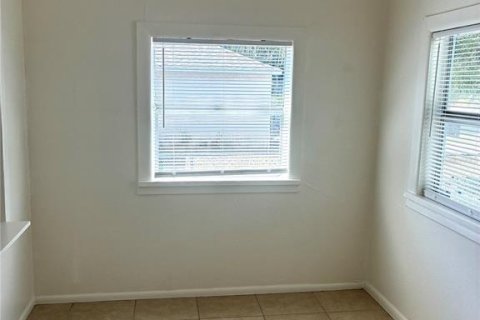 Villa ou maison à louer à Tampa, Floride: 3 chambres, 69.49 m2 № 2329519 - photo 2