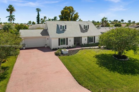 House in Cape Coral, Florida 3 bedrooms, 177.26 sq.m. № 2067322
