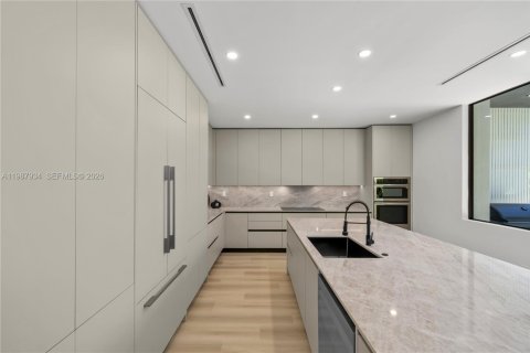 Купить виллу или дом в Майами, Флорида 5 спален, 283.91м2, № 2072024 - фото 18
