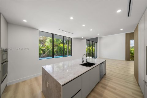 Купить виллу или дом в Майами, Флорида 5 спален, 283.91м2, № 2072024 - фото 19