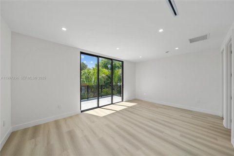 Купить виллу или дом в Майами, Флорида 5 спален, 283.91м2, № 2072024 - фото 24