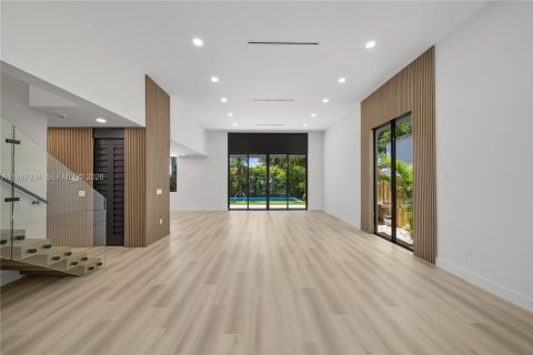 Купить виллу или дом в Майами, Флорида 5 спален, 283.91м2, № 2072024 - фото 9