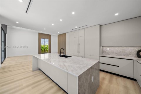 Купить виллу или дом в Майами, Флорида 5 спален, 283.91м2, № 2072024 - фото 20