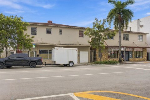 Commercial property in Miami, Florida № 2392978 - photo 17