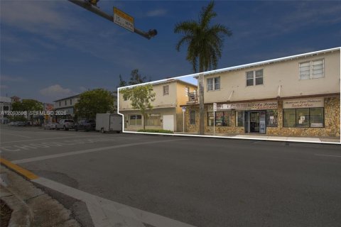 Commercial property in Miami, Florida № 2392978 - photo 14