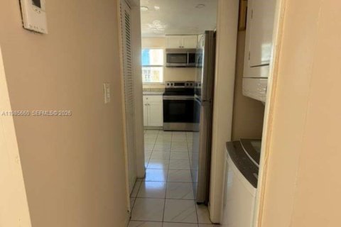 Купить кондоминиум в Майами, Флорида 2 спальни, 111.76м2, № 2049044 - фото 6