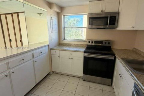 Купить кондоминиум в Майами, Флорида 2 спальни, 111.76м2, № 2049044 - фото 5