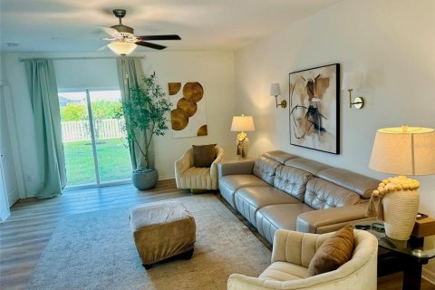 Casa en venta en Wesley Chapel, Florida, 5 dormitorios, 221.94 m2 № 1787487 - foto 8