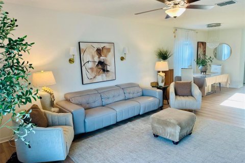 Casa en venta en Wesley Chapel, Florida, 5 dormitorios, 221.94 m2 № 1787487 - foto 7