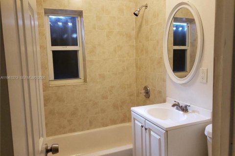 Casa en venta en Miami, Florida, 4 dormitorios, 118.45 m2 № 2025828 - foto 5