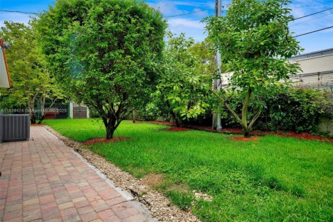 Villa ou maison à louer à Miami, Floride: 3 chambres, 157.75 m2 № 1816342 - photo 24