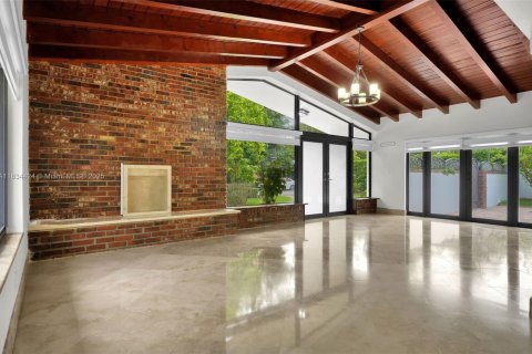 Villa ou maison à louer à Miami, Floride: 3 chambres, 157.75 m2 № 1816342 - photo 4