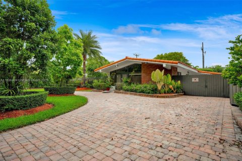 Villa ou maison à louer à Miami, Floride: 3 chambres, 157.75 m2 № 1816342 - photo 28