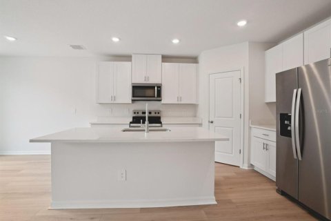 Casa en venta en Brooksville, Florida, 4 dormitorios, 149.29 m2 № 2258822 - foto 6