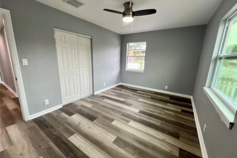 Casa en alquiler en Saint Petersburg, Florida, 4 dormitorios, 145.86 m2 № 1853790 - foto 21