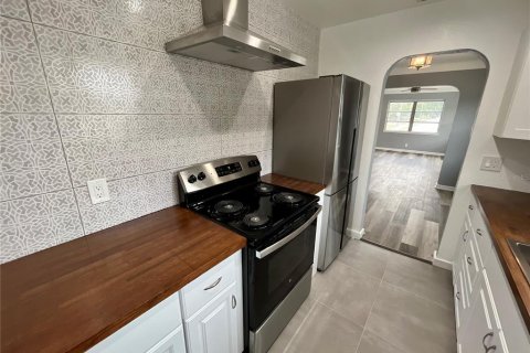 Casa en alquiler en Saint Petersburg, Florida, 4 dormitorios, 145.86 m2 № 1853790 - foto 8