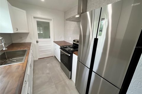Casa en alquiler en Saint Petersburg, Florida, 4 dormitorios, 145.86 m2 № 1853790 - foto 7