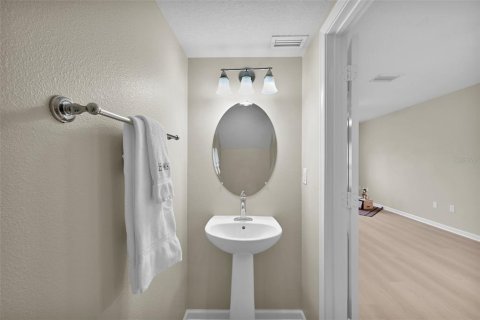 Townhouse in Jacksonville, Florida 2 bedrooms, 115.94 sq.m. № 2386372 - photo 11