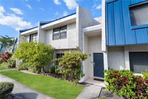 Таунхаус в Холливуд, Флорида 3 спальни, 170.01м2 № 2035231