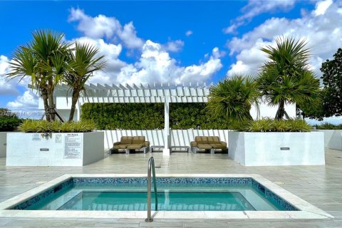 Condo in Miami, Florida, 1 bedroom  № 1960114 - photo 23