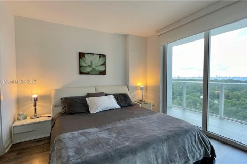 Condo in Miami, Florida, 1 bedroom  № 1960114 - photo 13