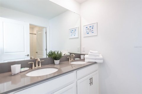 Adosado en venta en Kissimmee, Florida, 4 dormitorios, 177.81 m2 № 1902147 - foto 19
