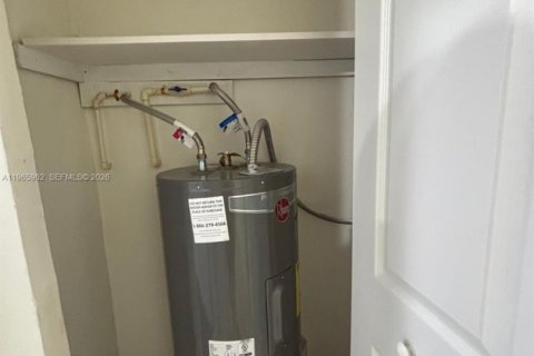 Appartement à louer à Miami, Floride: 1 chambre, 51.56 m2 № 2029099 - photo 4