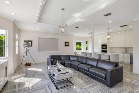 Villa ou maison à vendre à Coral Gables, Floride: 5 chambres, 535.58 m2 № 2424995 - photo 19