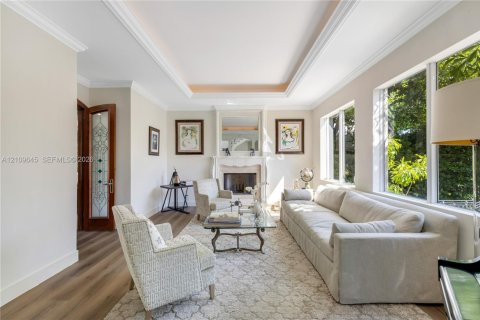 Villa ou maison à vendre à Coral Gables, Floride: 5 chambres, 535.58 m2 № 2424995 - photo 11