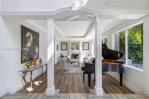 Villa ou maison à vendre à Coral Gables, Floride: 5 chambres, 535.58 m2 № 2424995 - photo 9