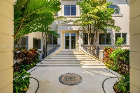Villa ou maison à vendre à Coral Gables, Floride: 5 chambres, 535.58 m2 № 2424995 - photo 4