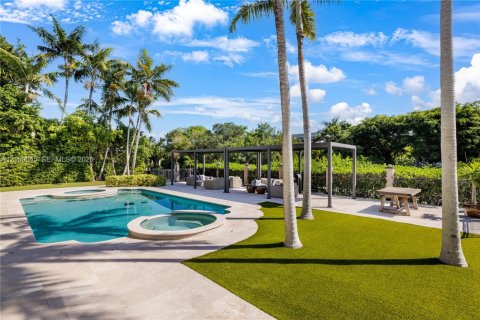 Villa ou maison à vendre à Coral Gables, Floride: 5 chambres, 535.58 m2 № 2424995 - photo 6