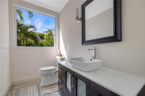 Villa ou maison à vendre à Coral Gables, Floride: 5 chambres, 535.58 m2 № 2424995 - photo 21