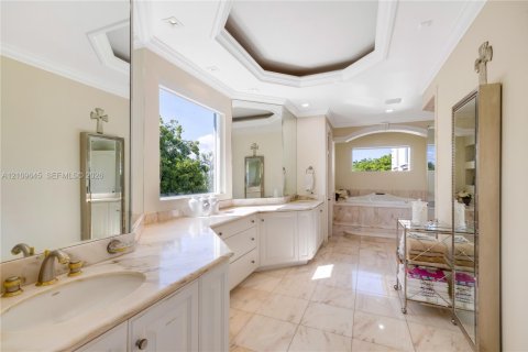 Villa ou maison à vendre à Coral Gables, Floride: 5 chambres, 535.58 m2 № 2424995 - photo 26
