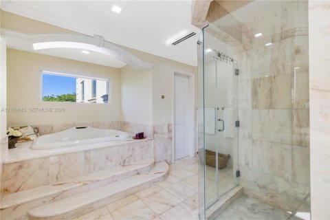 Villa ou maison à vendre à Coral Gables, Floride: 5 chambres, 535.58 m2 № 2424995 - photo 27