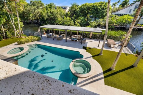 Villa ou maison à vendre à Coral Gables, Floride: 5 chambres, 535.58 m2 № 2424995 - photo 5