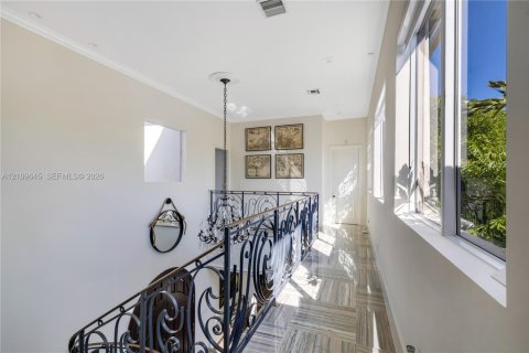 Villa ou maison à vendre à Coral Gables, Floride: 5 chambres, 535.58 m2 № 2424995 - photo 22