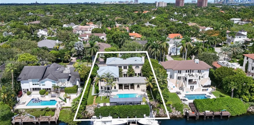 Villa ou maison à Coral Gables, Floride 5 chambres, 535.58 m2 № 2424995