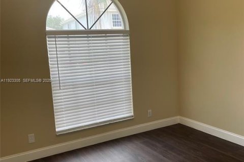 Casa en venta en Coral Springs, Florida, 3 dormitorios, 175.03 m2 № 1982058 - foto 13