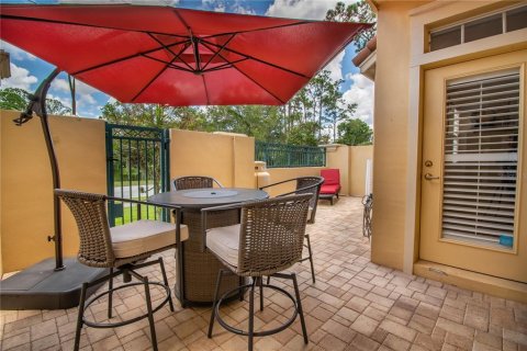 Townhouse in Palm Harbor, Florida 3 bedrooms, 175.68 sq.m. № 2196026 - photo 14