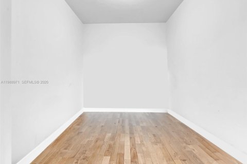 Copropriété à louer à Miami, Floride: 2 chambres, 130.06 m2 № 2050972 - photo 15