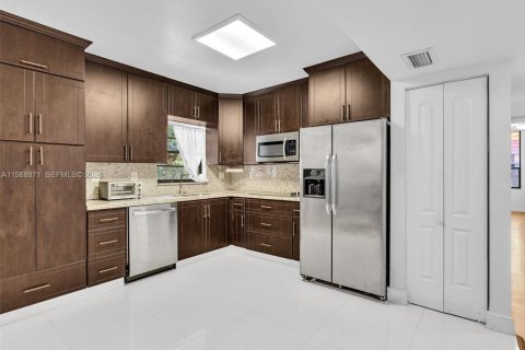 Condo à Miami, Floride, 2 chambres  № 2050972