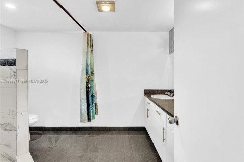 Copropriété à louer à Miami, Floride: 2 chambres, 130.06 m2 № 2050972 - photo 18