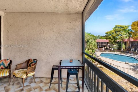 Copropriété à louer à Miami, Floride: 2 chambres, 130.06 m2 № 2050972 - photo 12